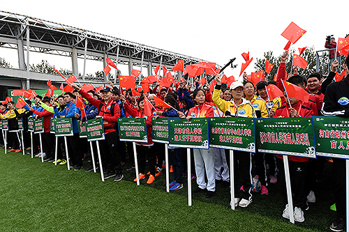 圖為總決賽開賽儀式現(xiàn)場